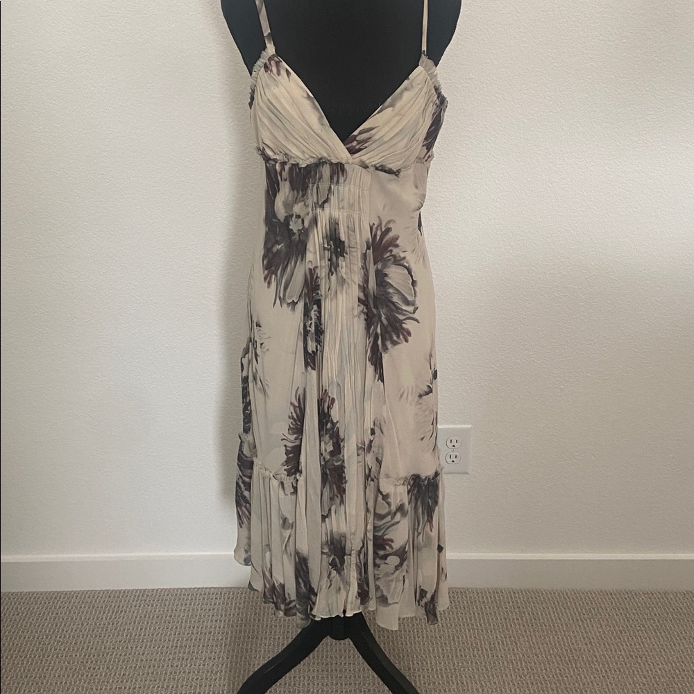 Beautiful chiffon floral dress.